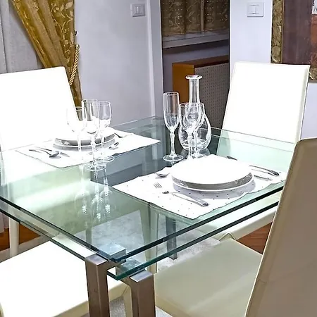 Apartment Colosseo Dream *